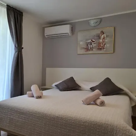 Juric Brodarica (Sibenik-Knin)