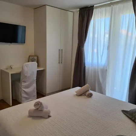 Juric Brodarica (Sibenik-Knin)