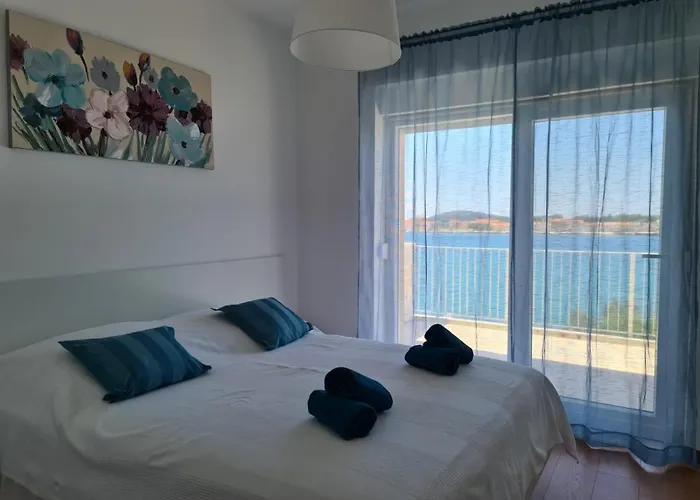 Juric * Brodarica (Sibenik-Knin)