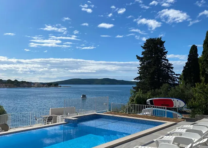 Juric * Brodarica (Sibenik-Knin)