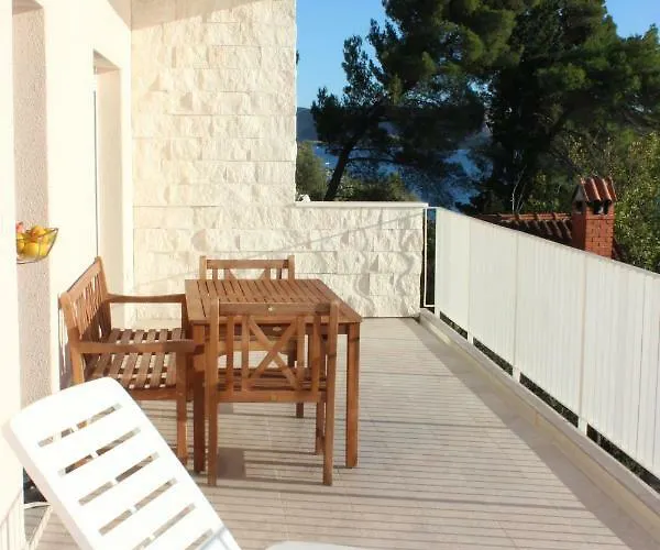 Juric דירה ברודאריצה